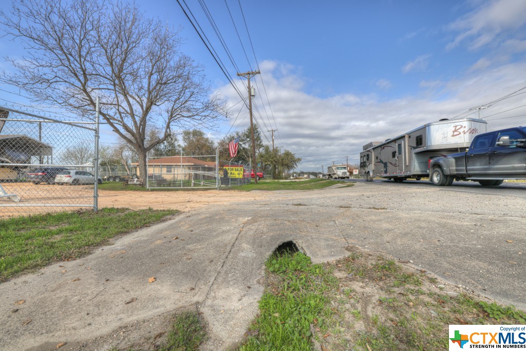 main property photo 19