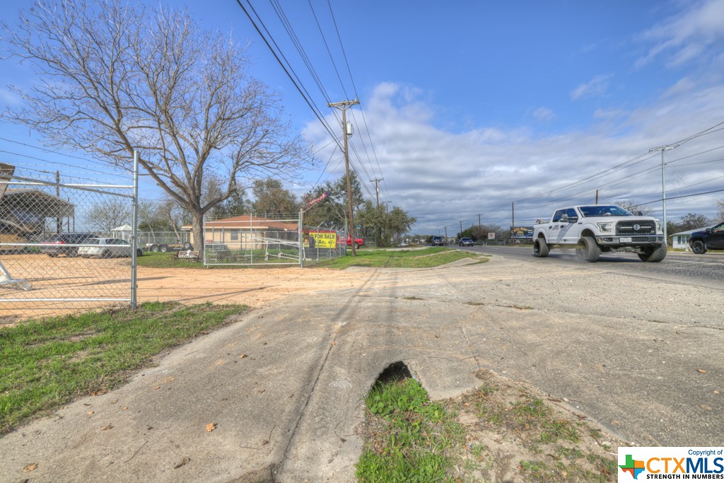 main property photo 20