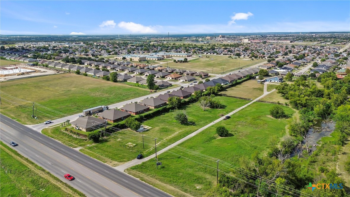 main property photo 11