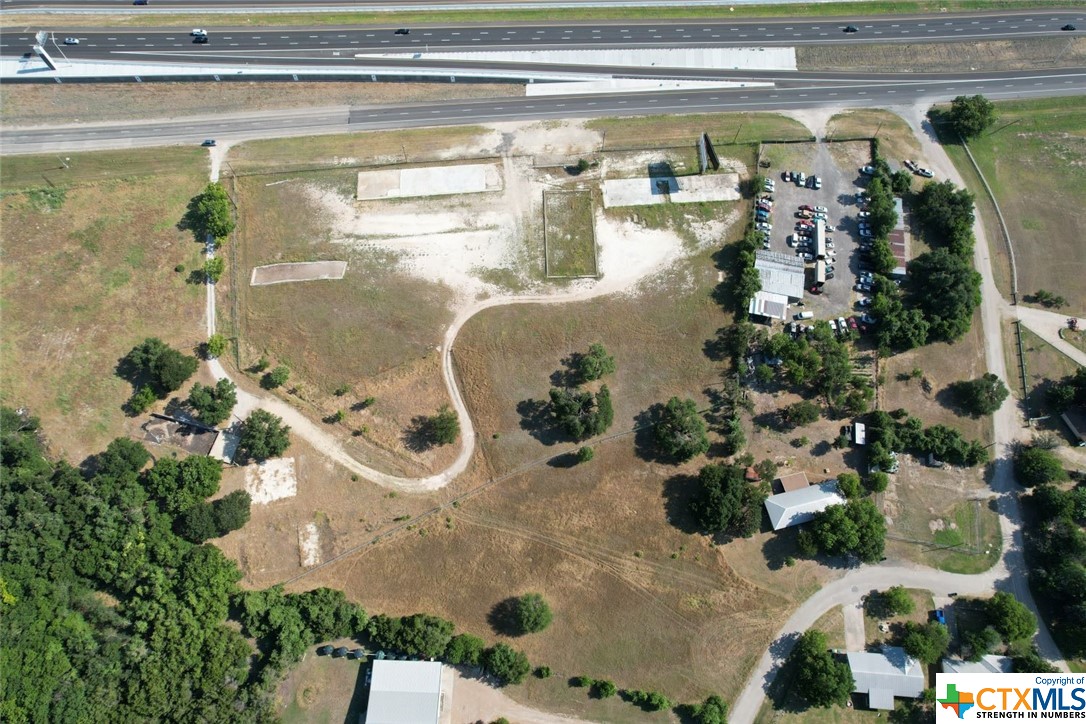 main property photo 10