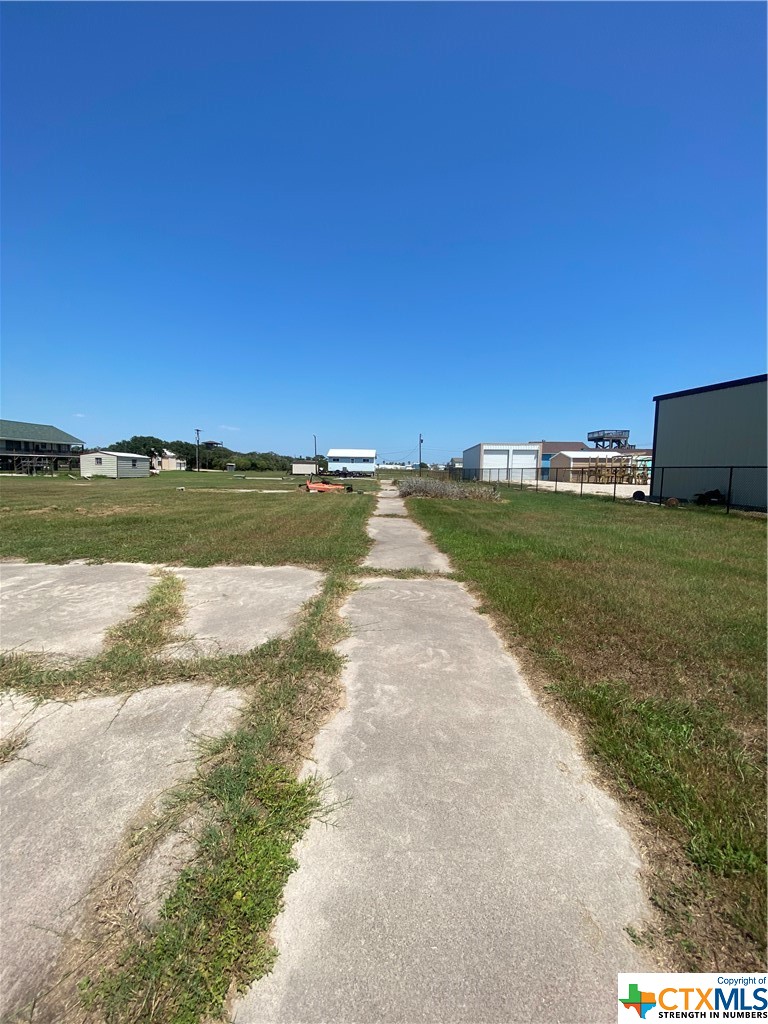 main property photo 17