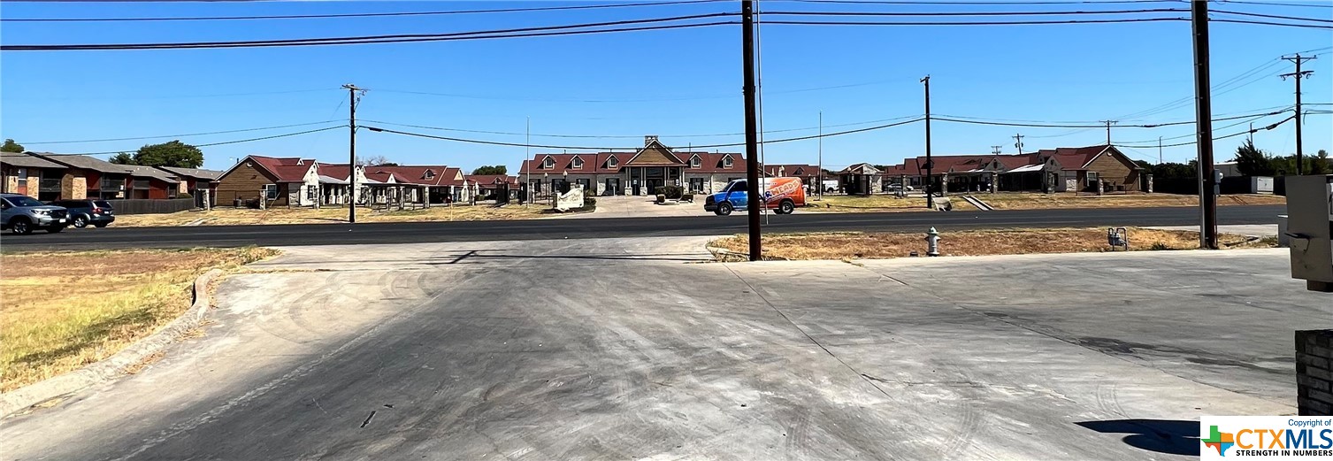 main property photo 13