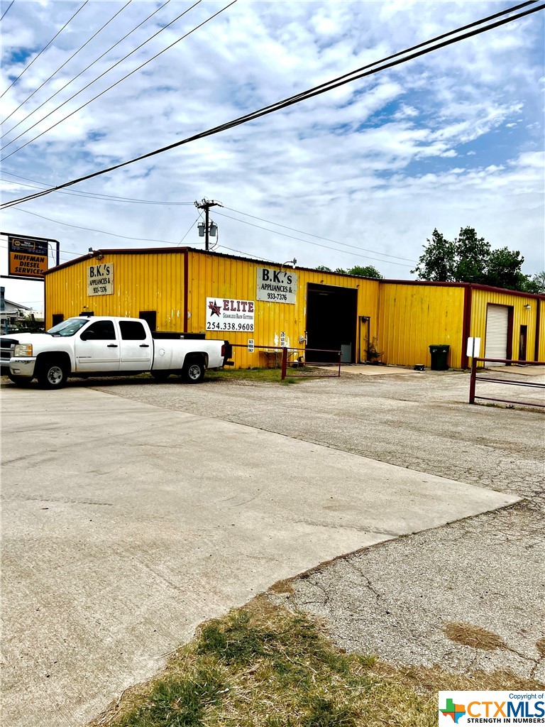 main property photo 3