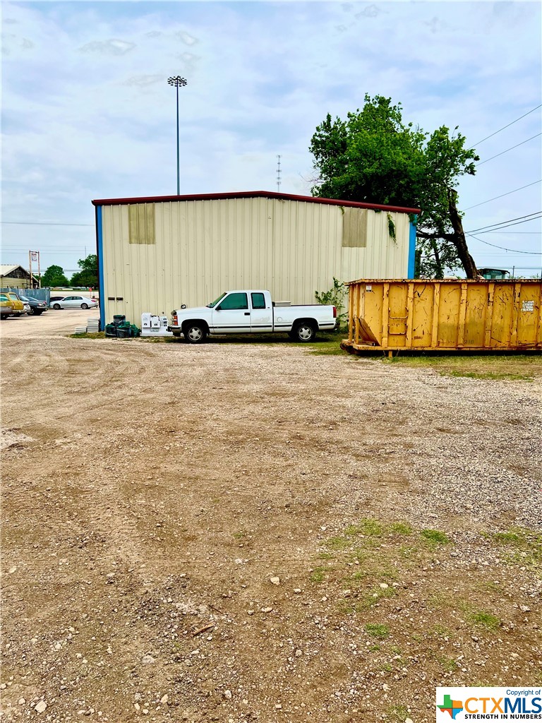 main property photo 4