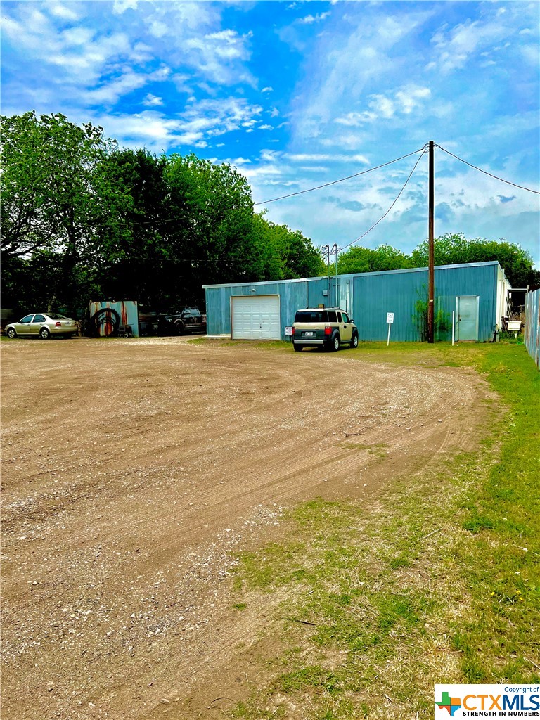main property photo 6