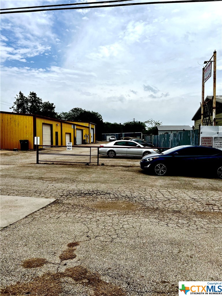 main property photo 7