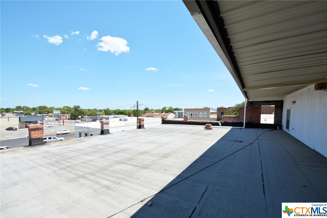 main property photo 41