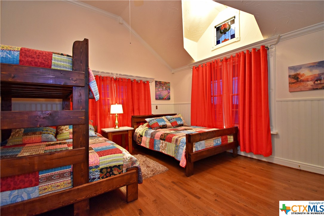 main property photo 37