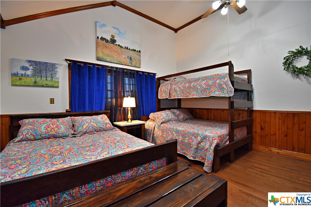 main property photo 41
