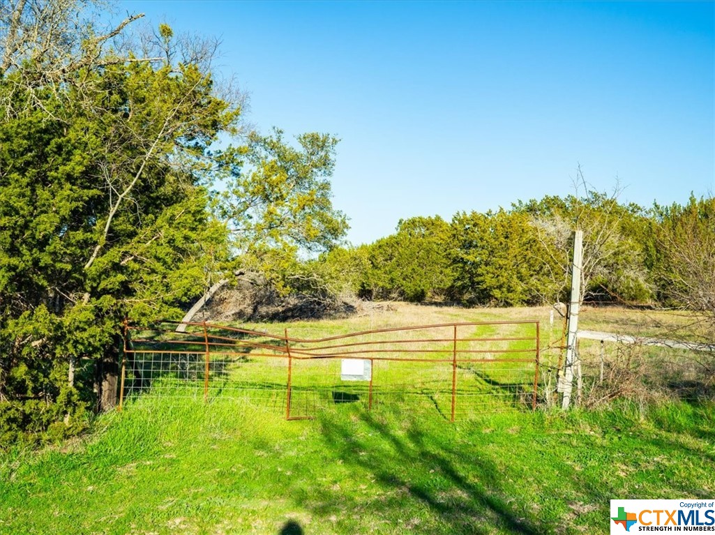 main property photo 10