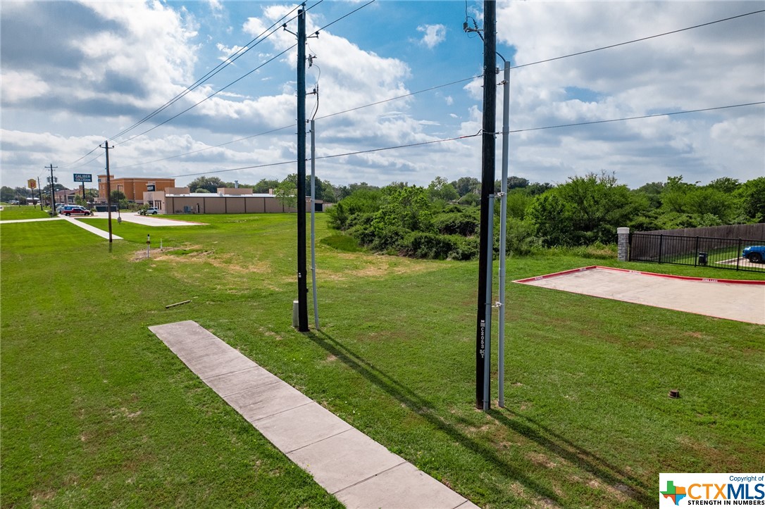 main property photo 13