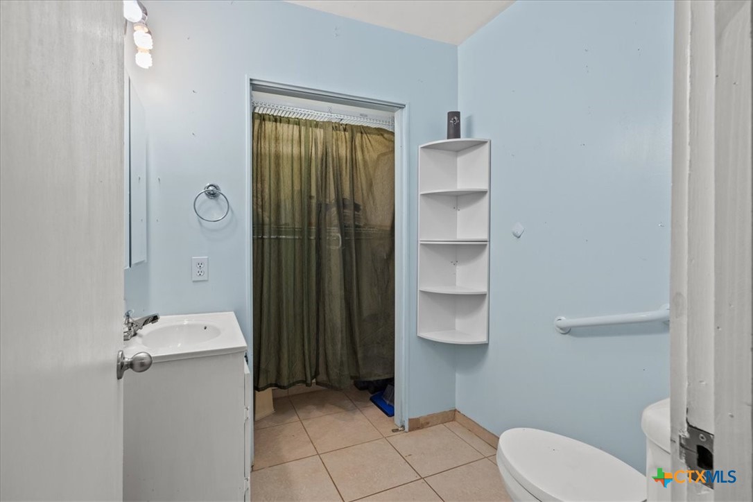 main property photo 12