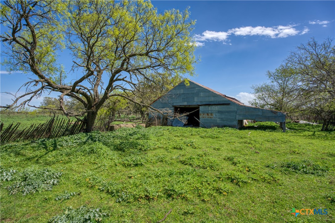 main property photo 18