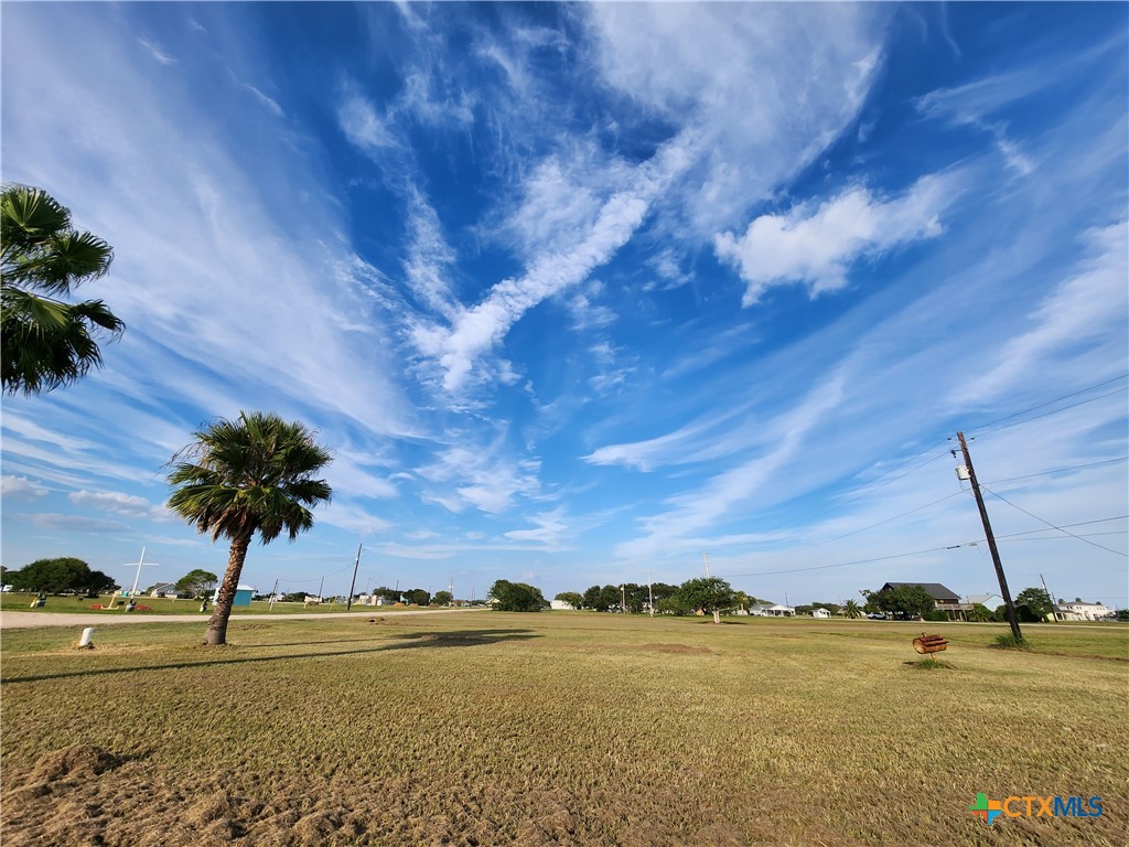 main property photo 10