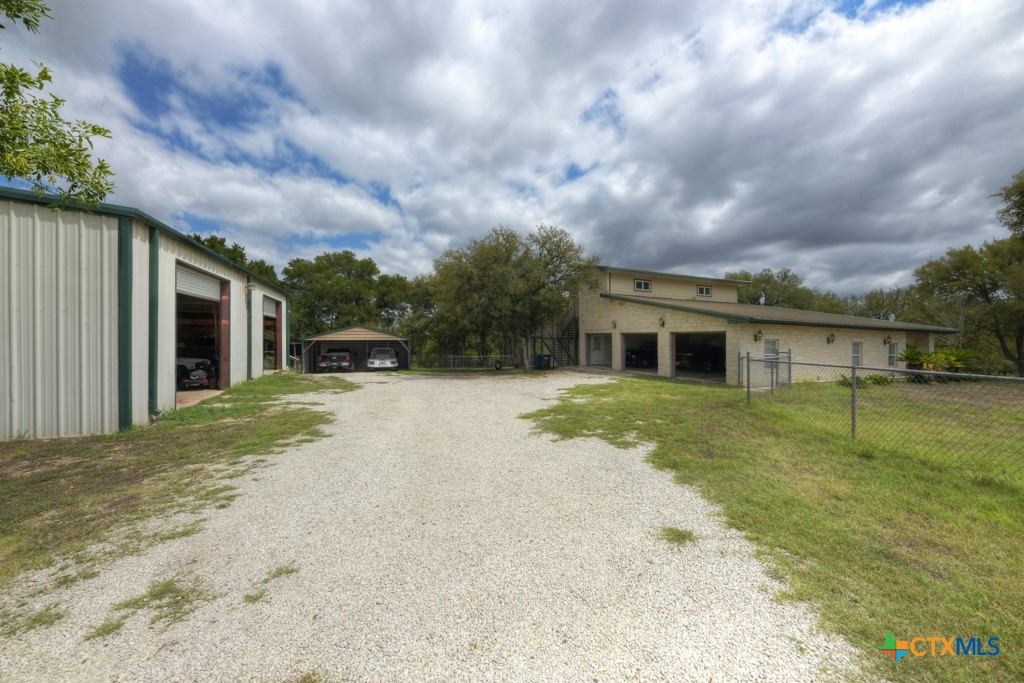 main property photo 8
