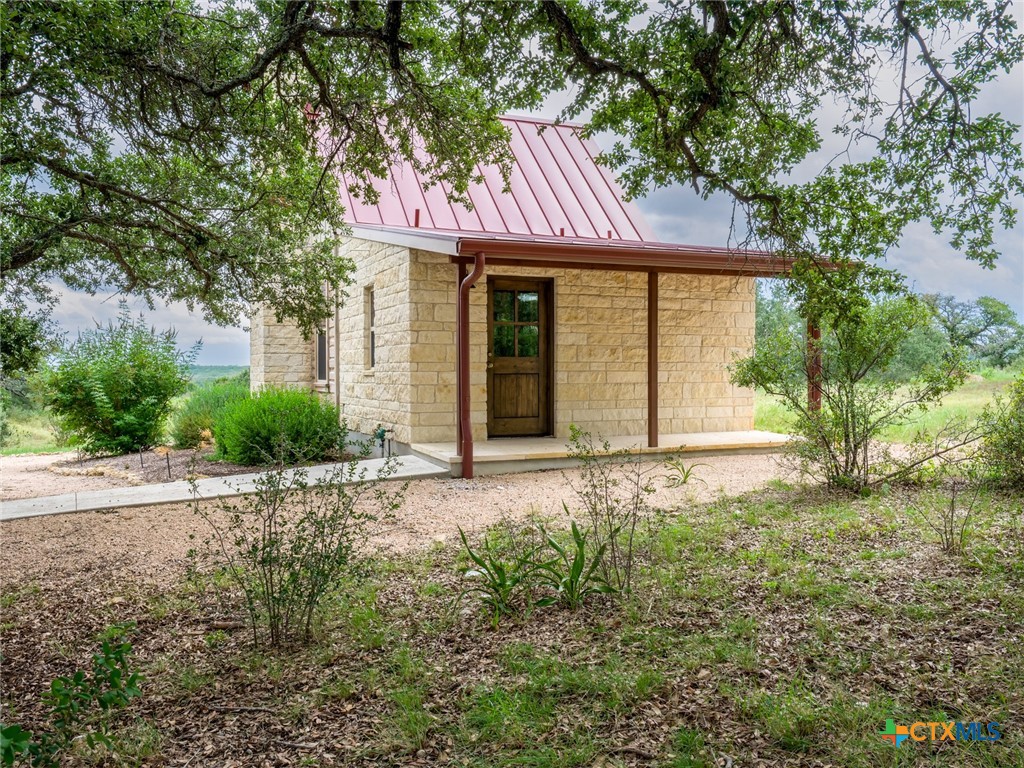 main property photo 21