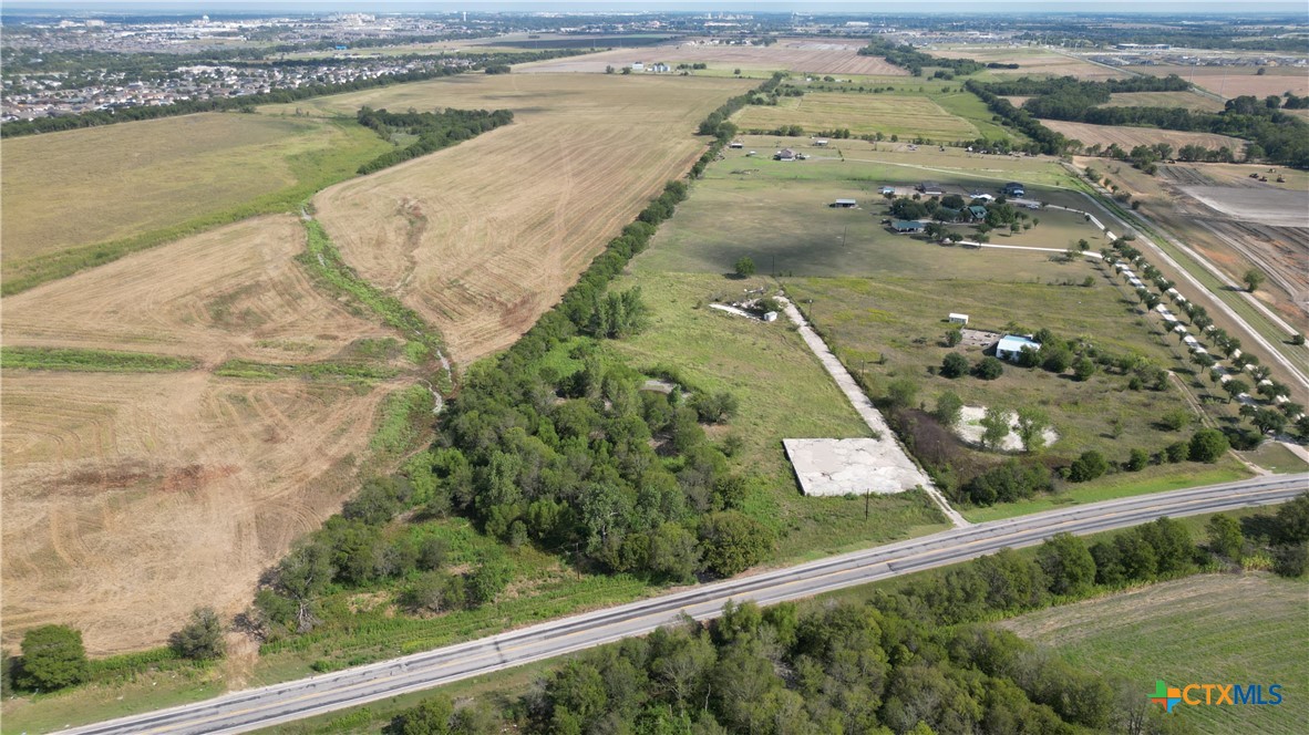 main property photo 25