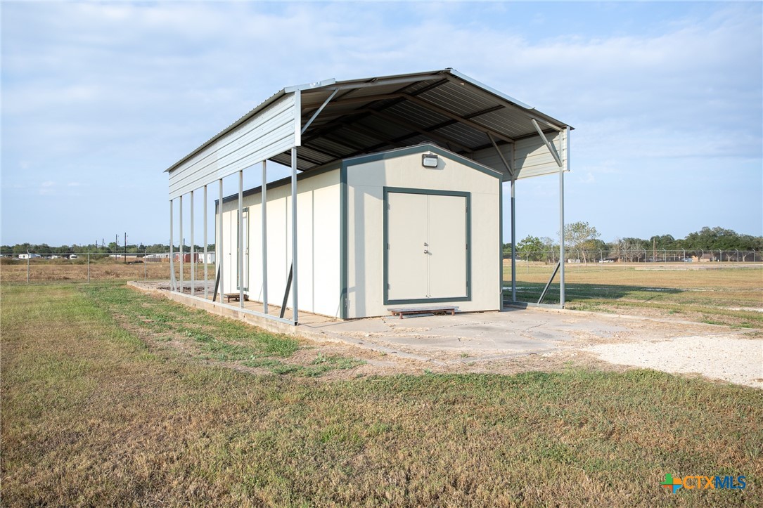 main property photo 14