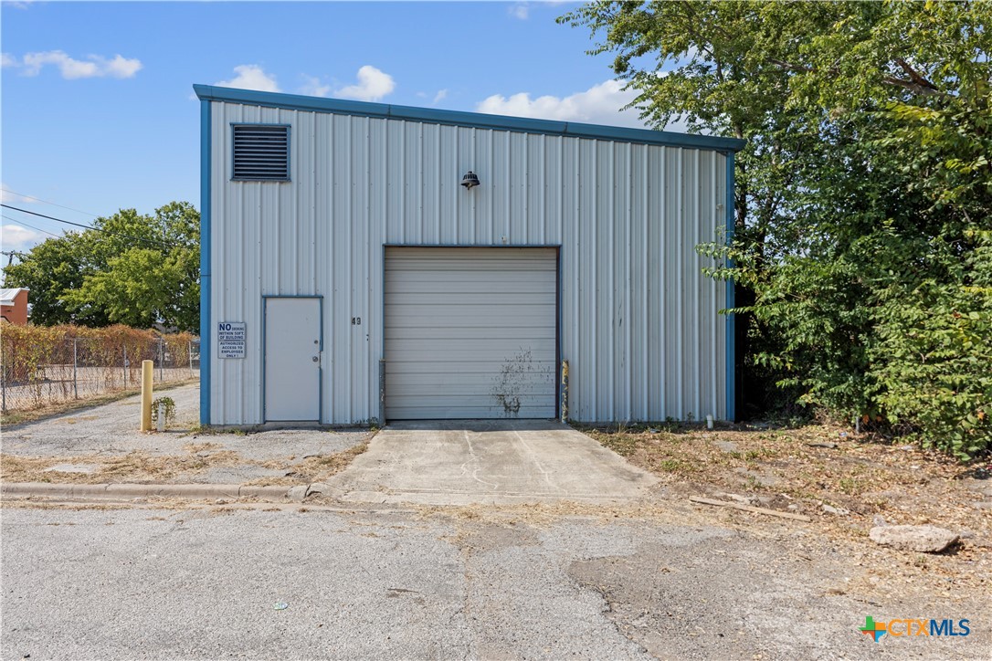 main property photo 12