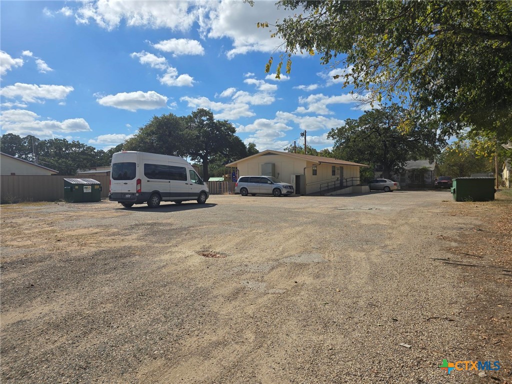 main property photo 7