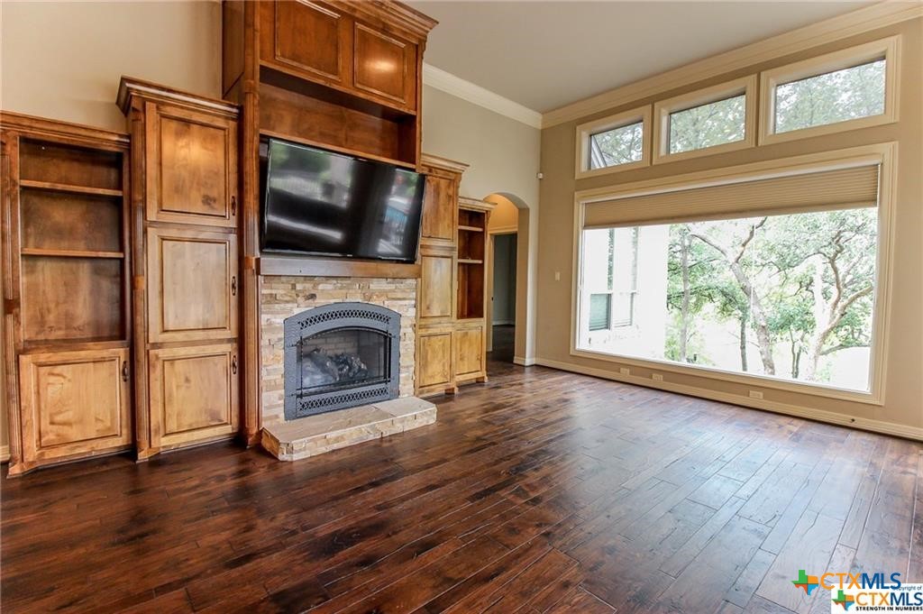 main property photo 17