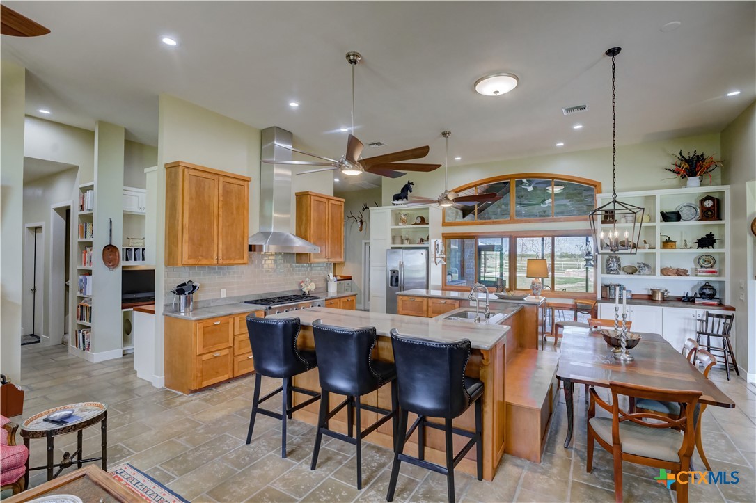 main property photo 28