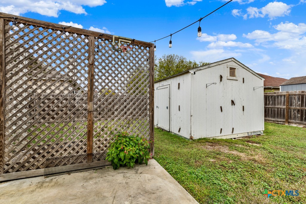 main property photo 23