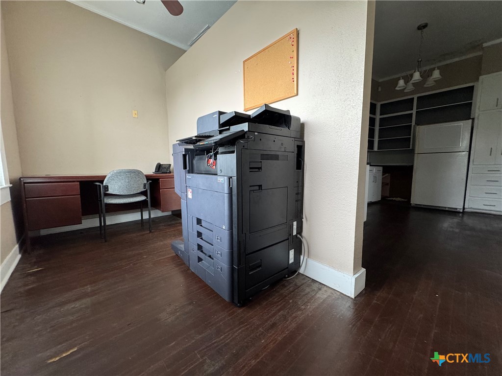 main property photo 9