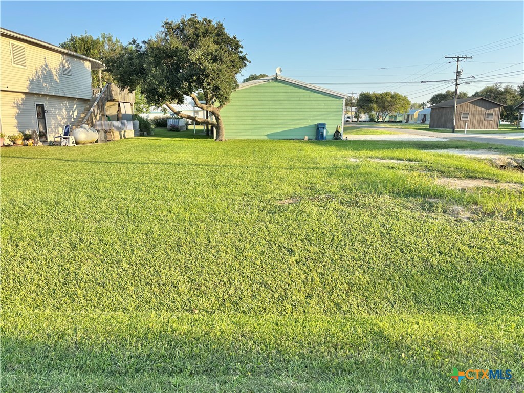 main property photo 28