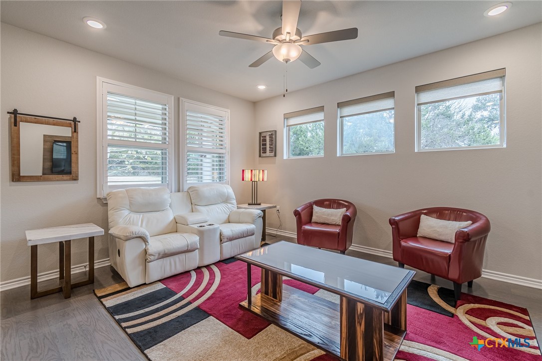 property viewer photo 11