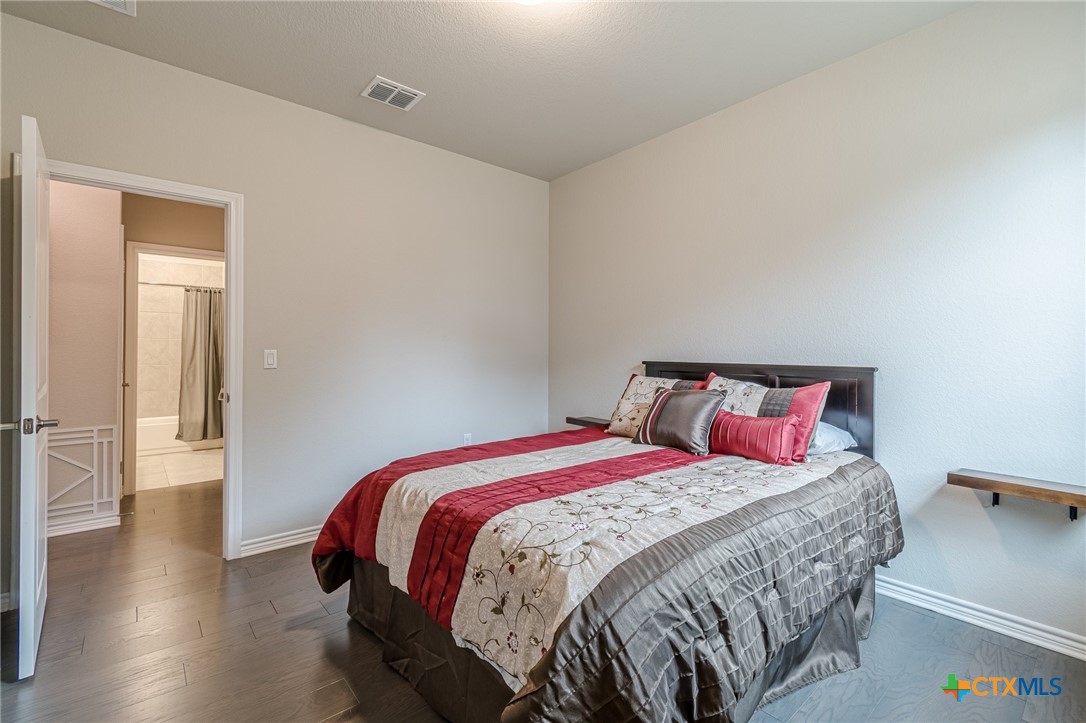 property viewer photo 16