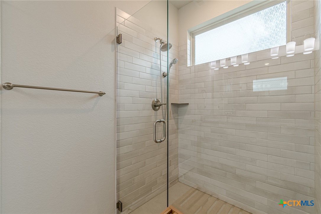 property viewer photo 19