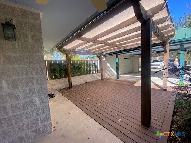 main property photo 31
