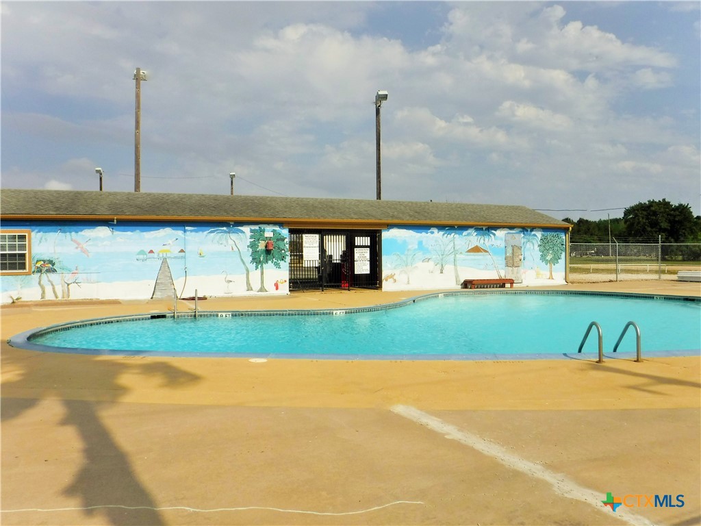 main property photo 27