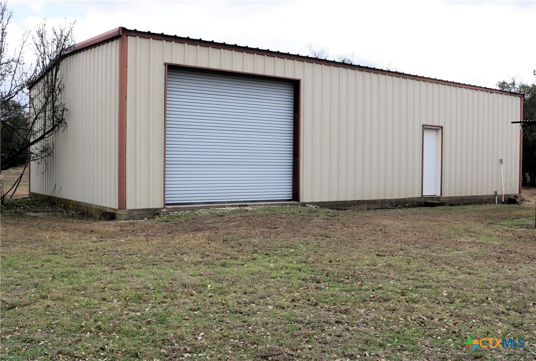 main property photo 33