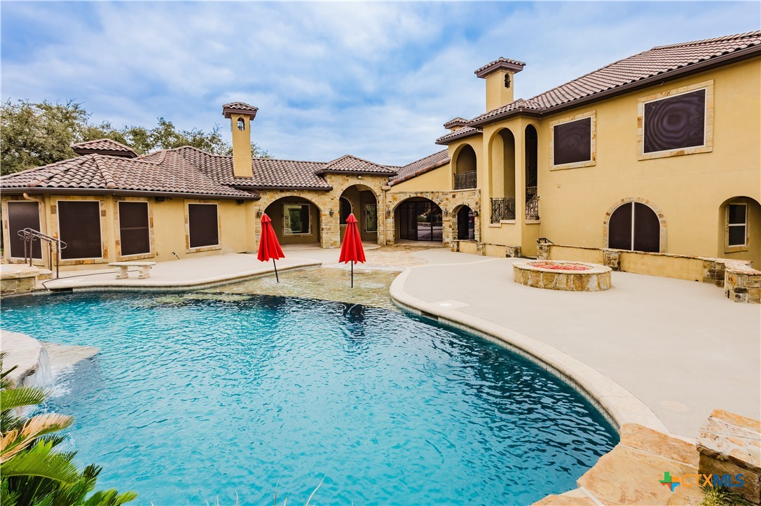 main property photo 37