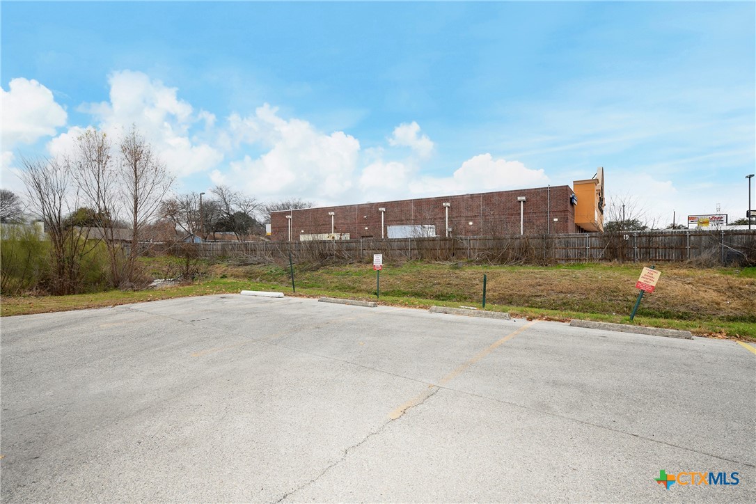 main property photo 37