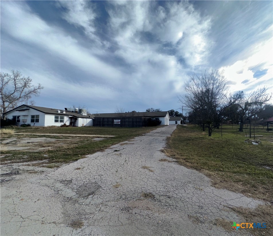 main property photo 31