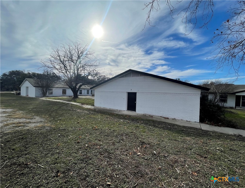 main property photo 8