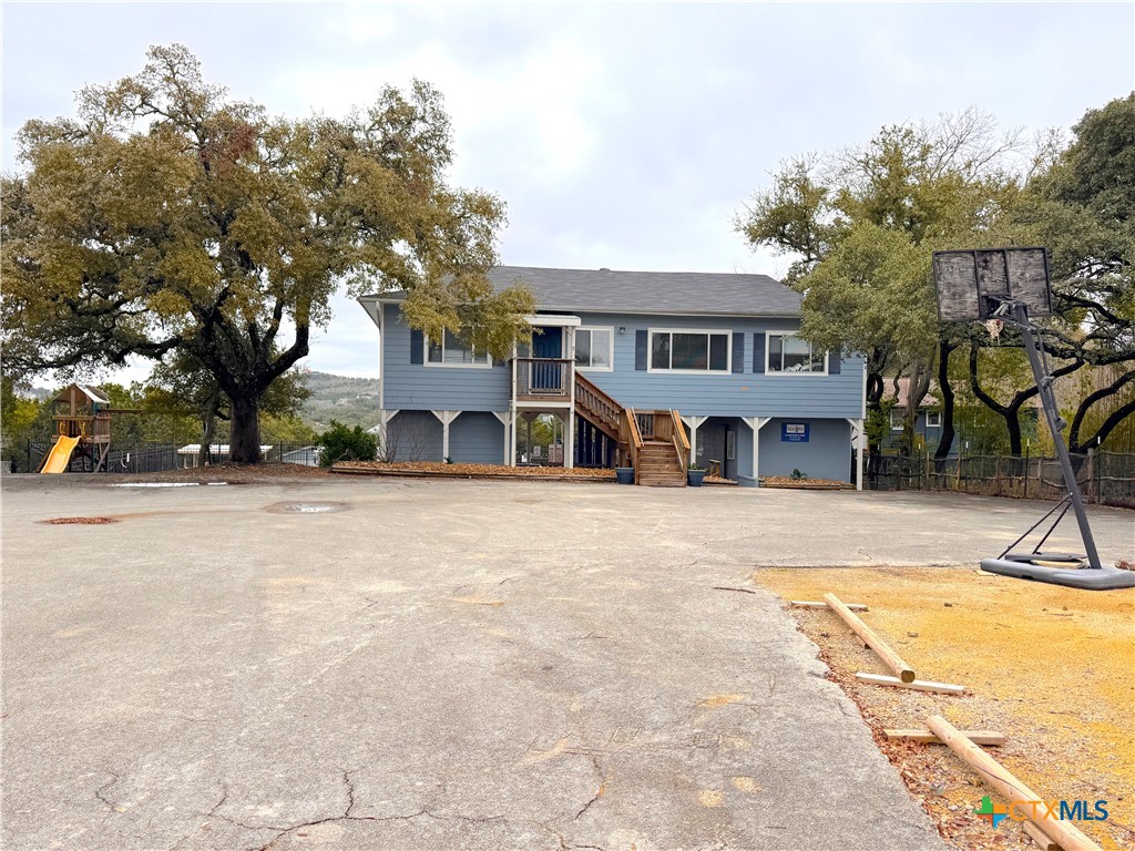 main property photo 11