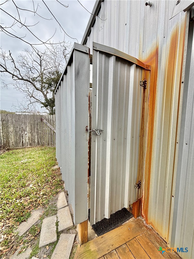 main property photo 29