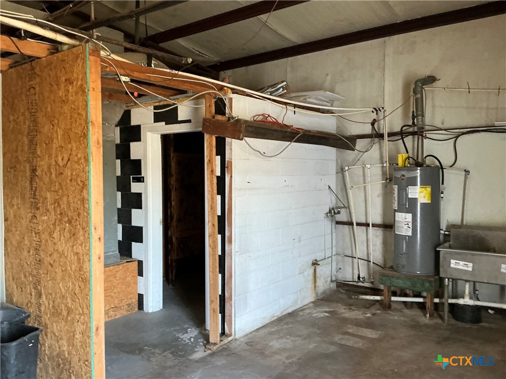 main property photo 5