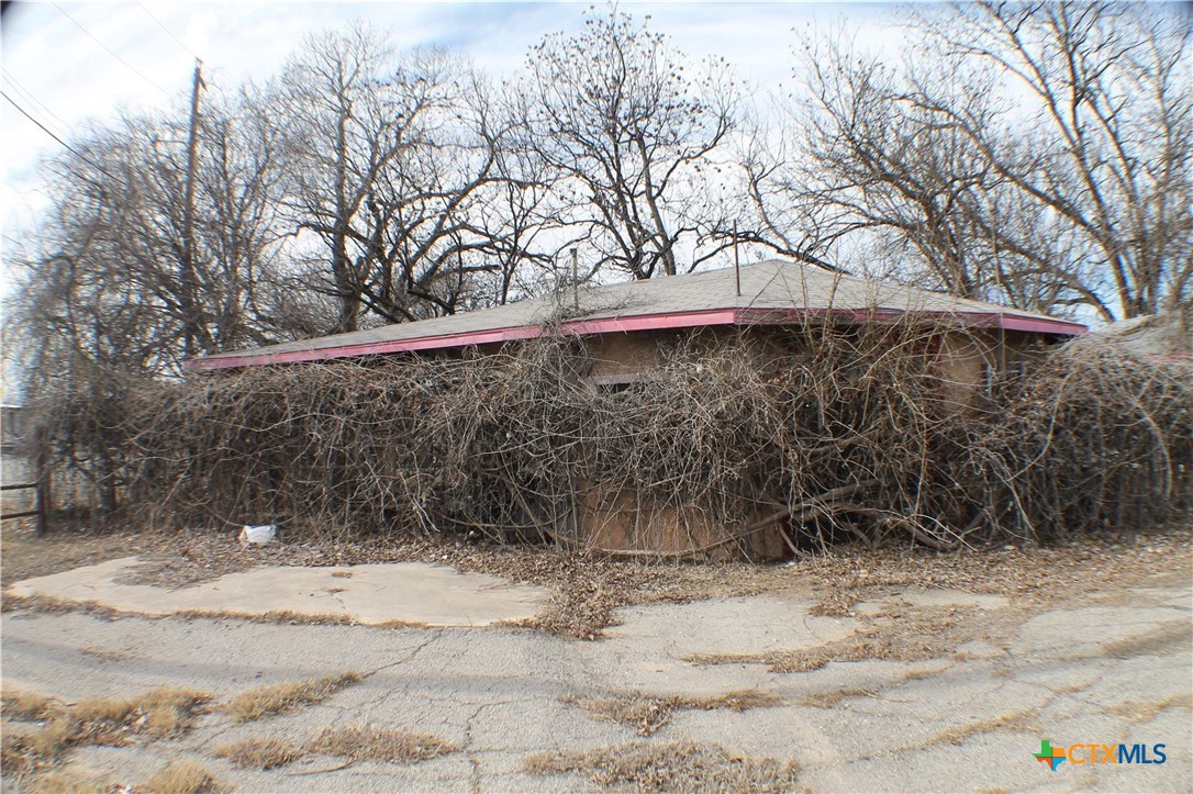 main property photo 6