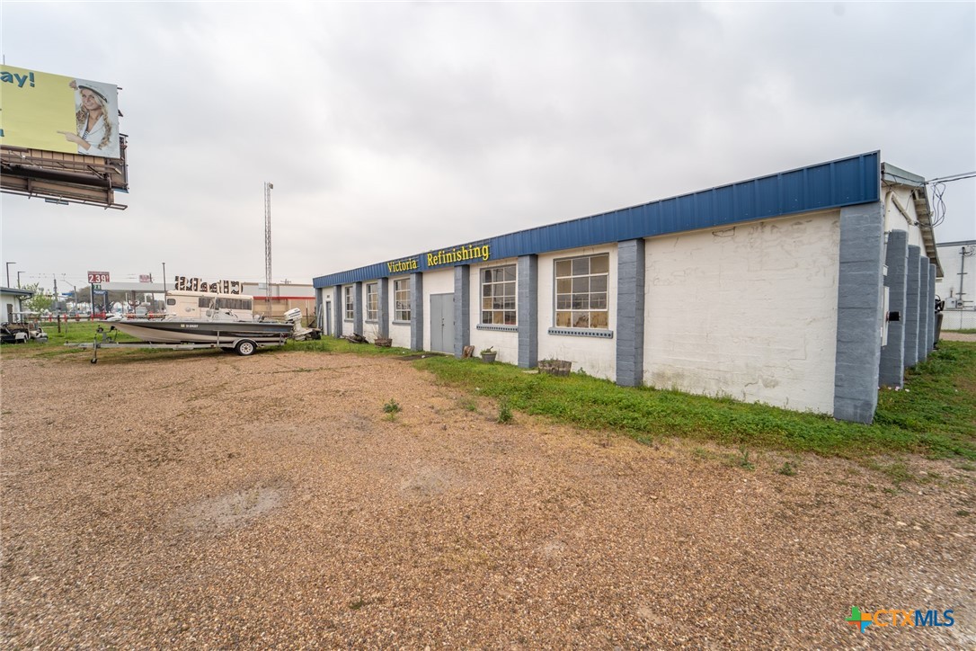 main property photo 12