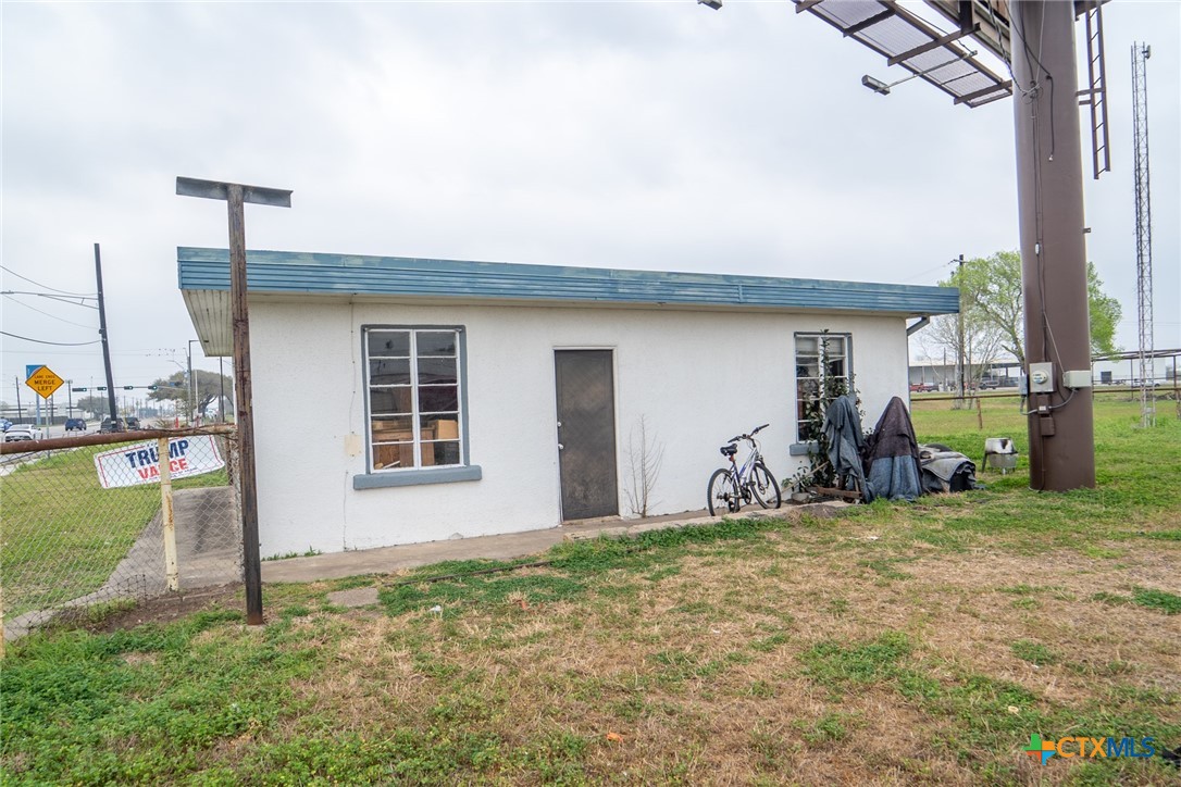 main property photo 15