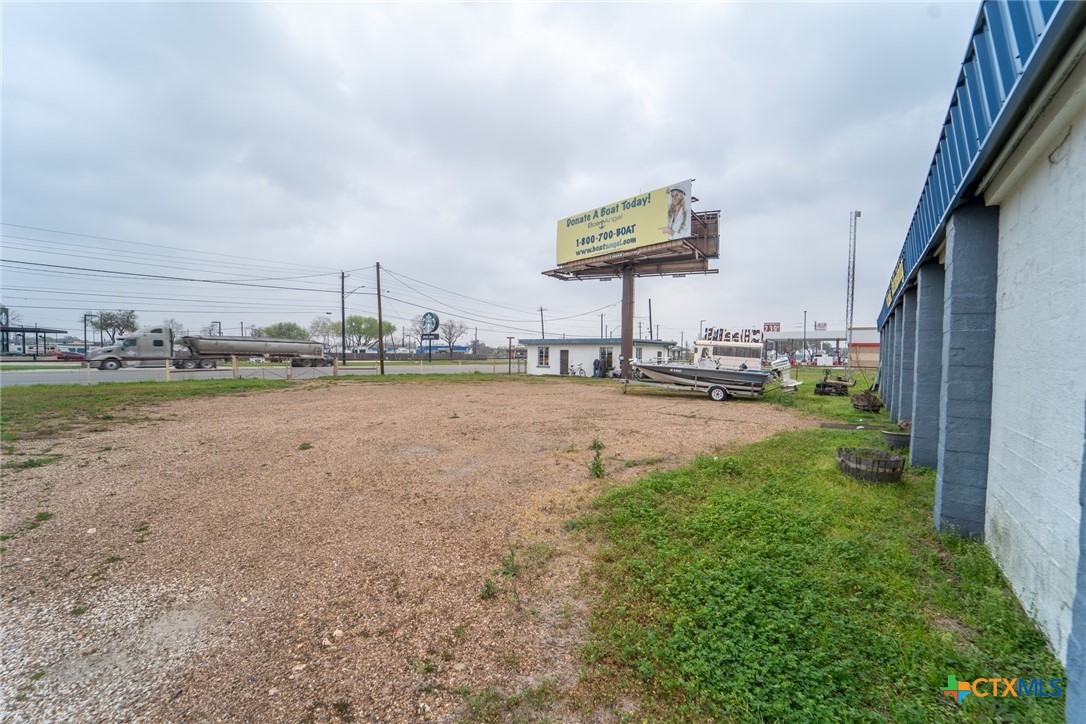 main property photo 17