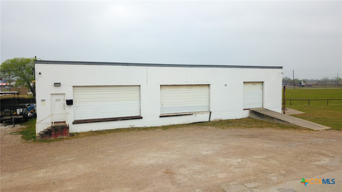 main property photo 23