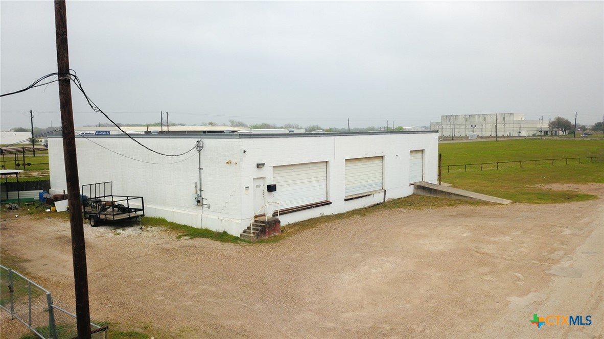 main property photo 25