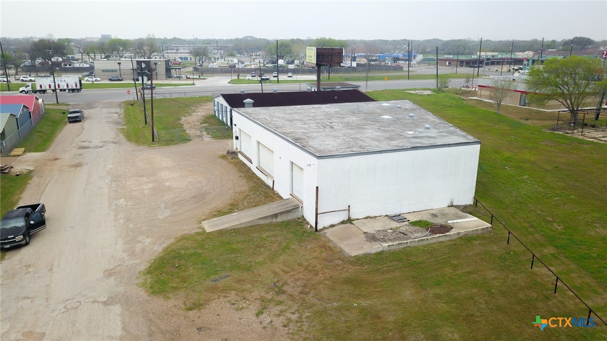 main property photo 32