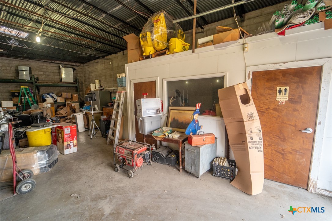 main property photo 7